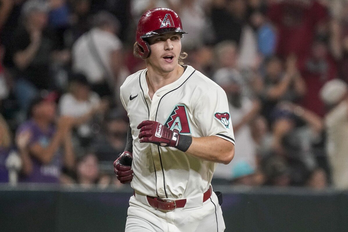 McCarthy bate dos jonrones, Diamondbacks arrollan a los Phillies 11-1, pero Marte y Gallen se retiran temprano